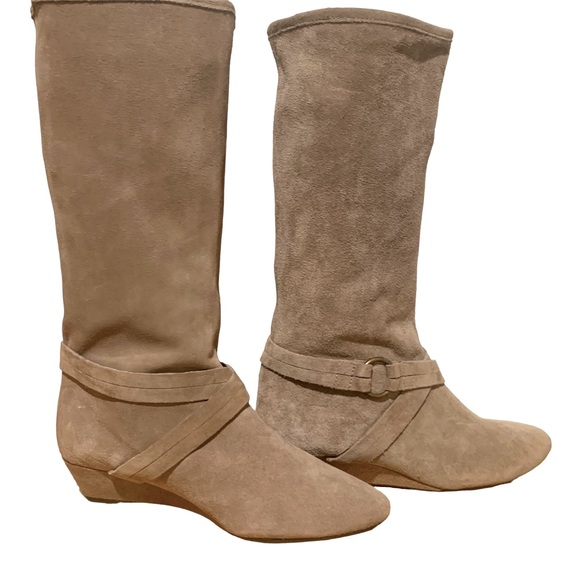 DKNYC Alina Wedge Heel Soft Suede Mid Calf Boots Taupe Size 8 NWT - Picture 3 of 14